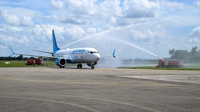 
It’s time for water salute for this Boeing 737-9 MAX aircraft shortly after it touched down at Dar es Salaam’s Julius Nyerere International Airport yesterday, with Prime minister Kassim Majaliwa.