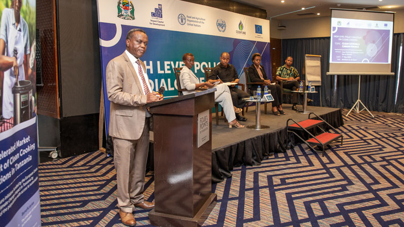 Imanuel Muro, CookFund pogramme manager and senior finance specialist with the UN Capital Development Fund, moderates a high-level policy dialogue on clean cooking held in Dar es Salaam yesterday.