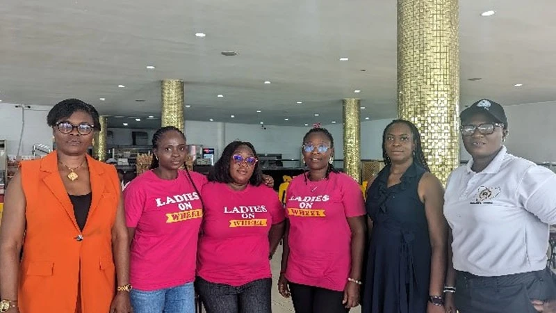Nkechi Abiola, Glory Ashiru, Akpan Dorothy, Princess Abiola, Tolase Olorunnihi and Victoria Oyeyemi from LOWAN in Lagos.