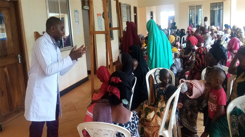  Musa Amini, a dentist with Samia Suluhu Hassan District Hospital in Muheza, pictured yesterday taking patients through ways of protecting teeth, as recommended by experts. 